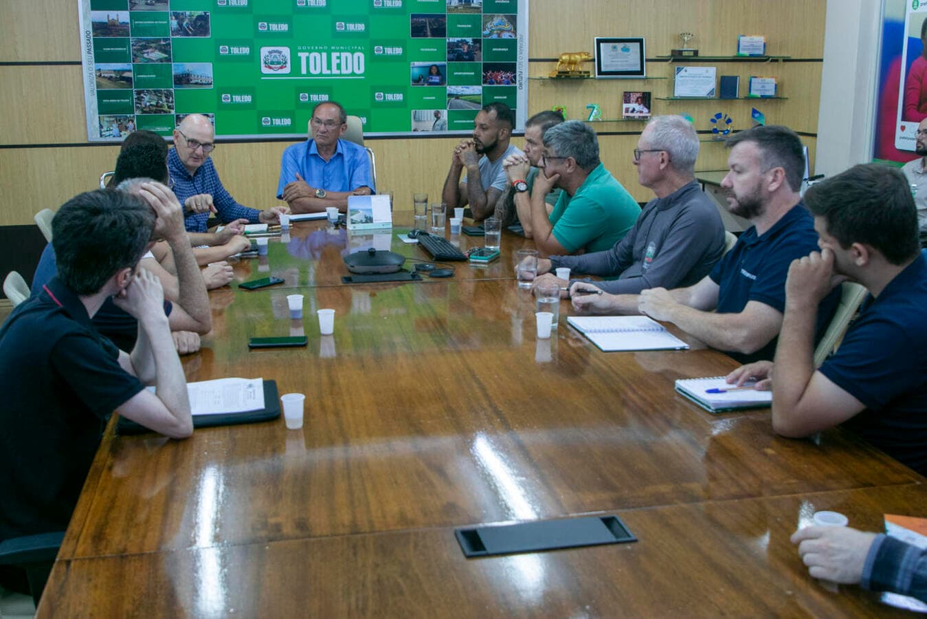 Prefeitura de Toledo discute coleta de lixo com empresas prestadoras do serviço