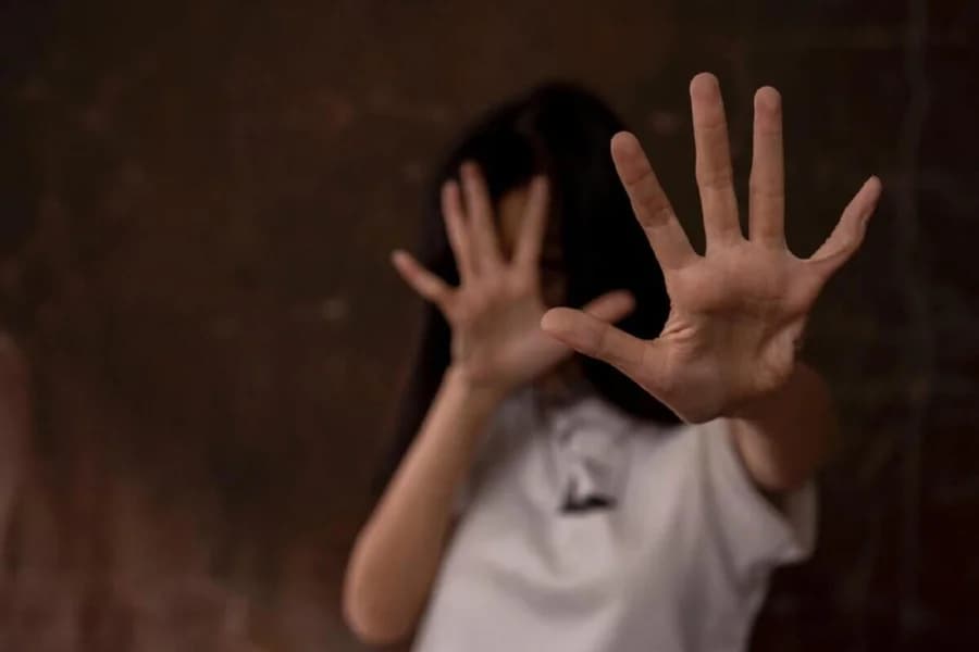 Monstruosidade: menina de 14 anos com deficiência intelectual é estuprada por 12