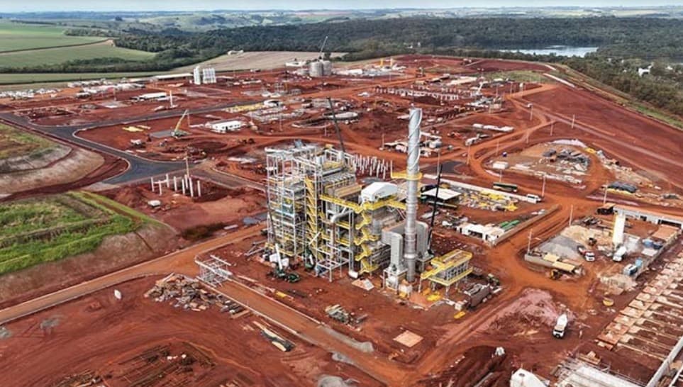 Indústria de etanol de milho da Coamo tem construção em ritmo acelerado