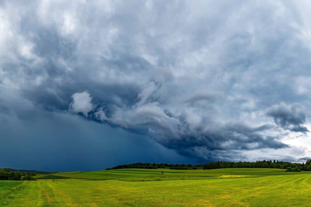 Fim de semana será de chuva na faixa Oeste do Paraná, prevê o Simepar