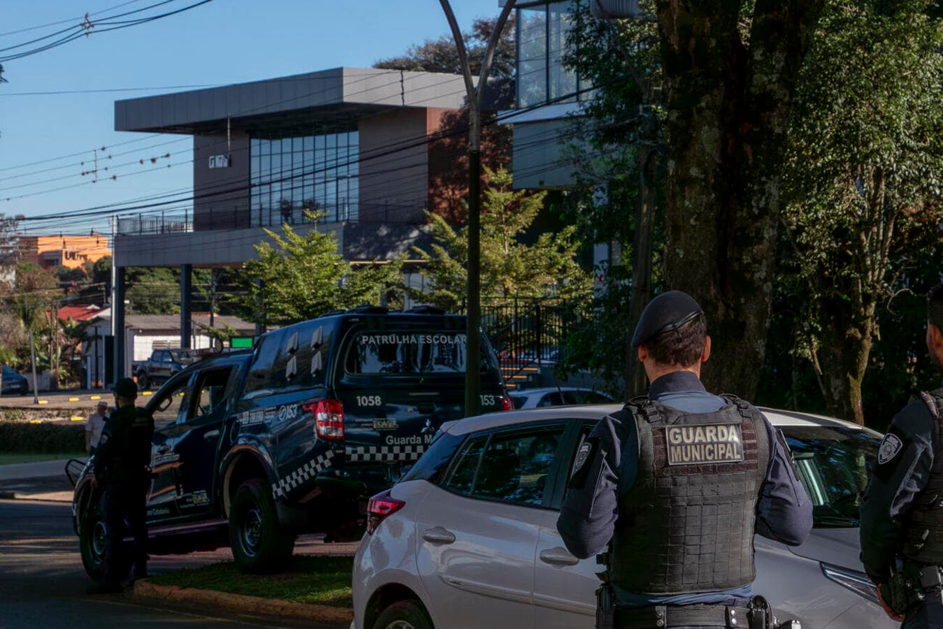 Guarda Municipal realiza bloqueios no trânsito para fiscalização de veículos