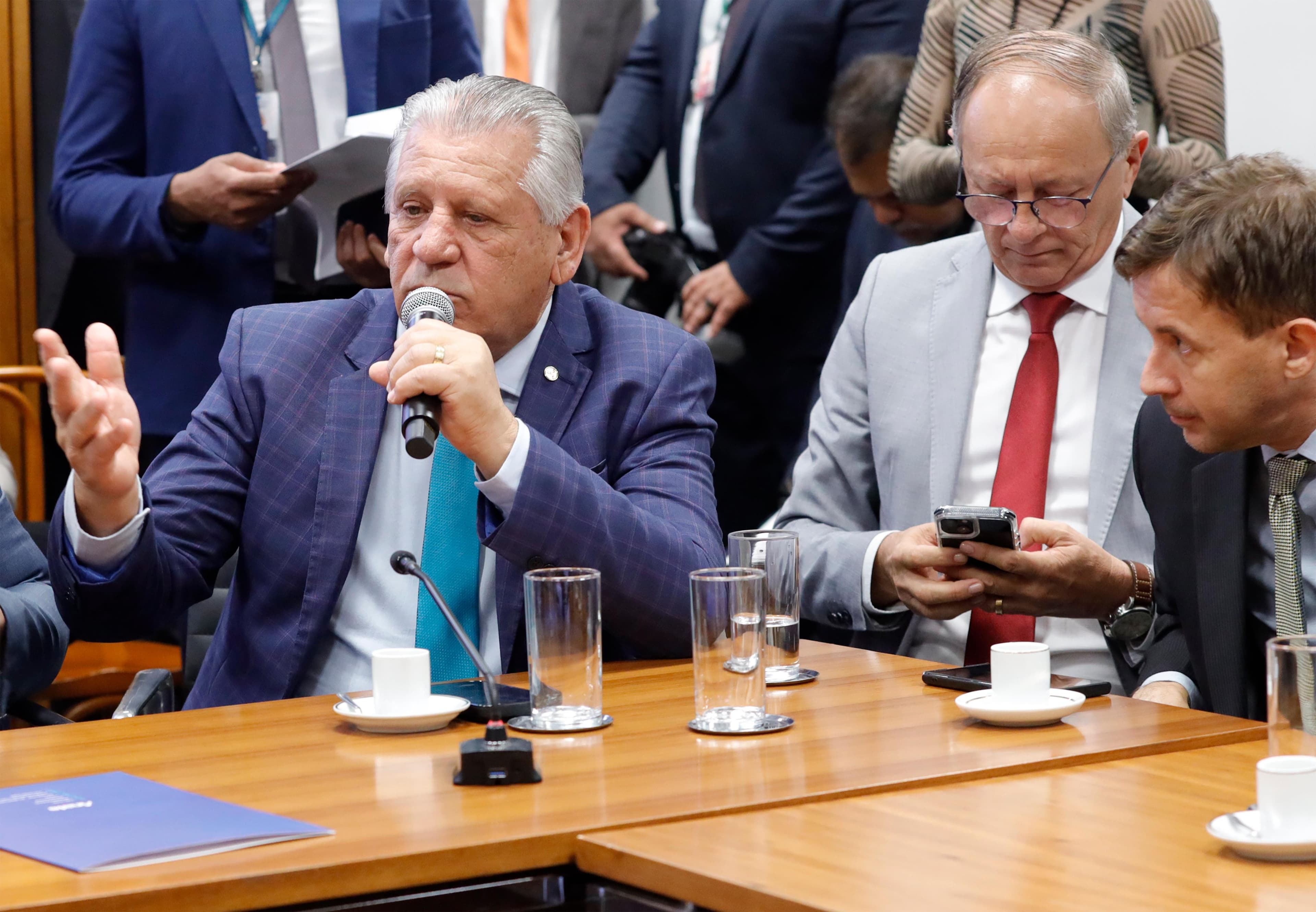 Deputado Sperafico defende piso nacional da segurança pública