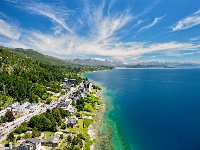 Bariloche registra alta de 43% nas reservas de brasileiros e reforça crescimento como destino de verão na Patagônia