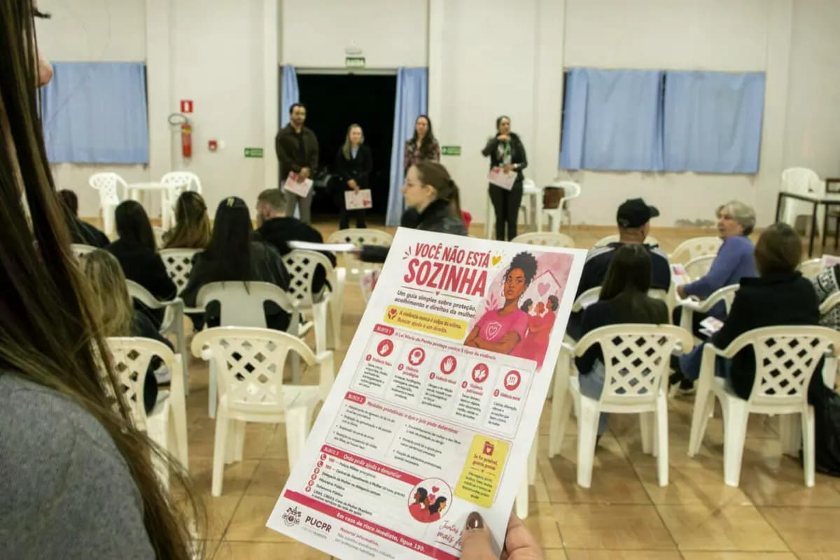 Fala Mulheres leva orientações a moradoras do Jardim Coopagro
