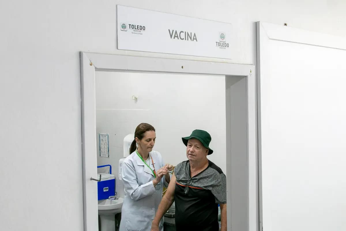 Com avanço de casos de SRAG, Toledo reforça necessidade de vacinação
